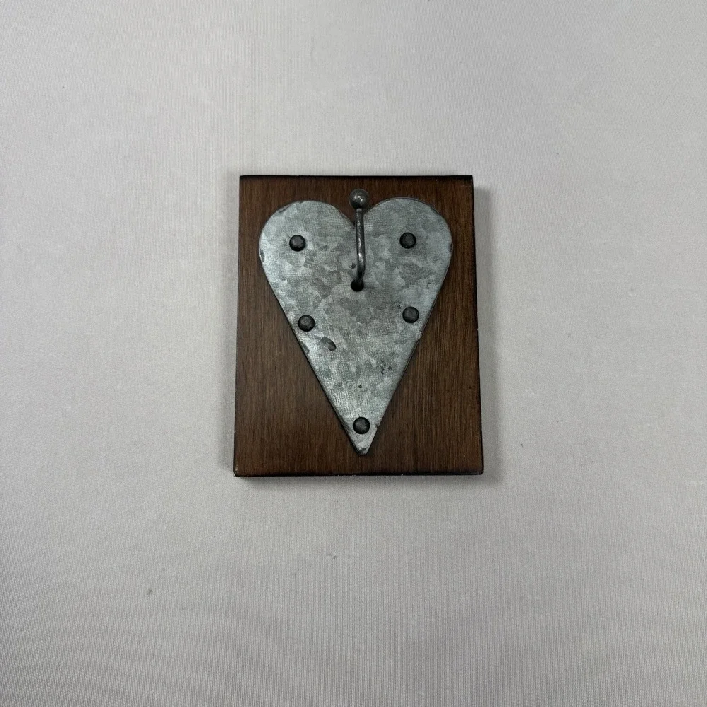 Rustic Wood/Metal Heart shaped Wall Hook‎